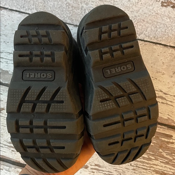 Kids Sorel Boots - Sz 10 - Picture 5 of 12
